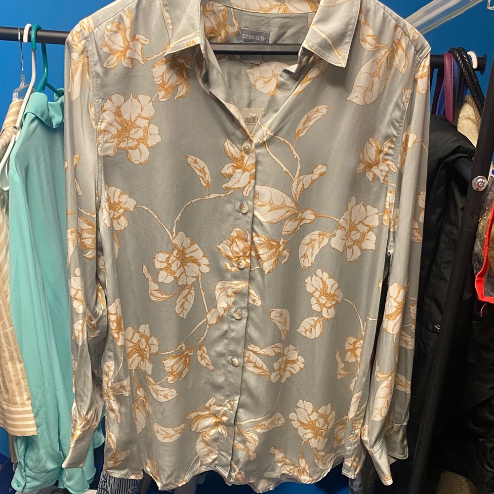 Chico's Leaf Patterned Shirt in Gray and Gold